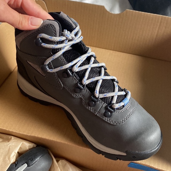 Hiking boots - Picture 2 of 2